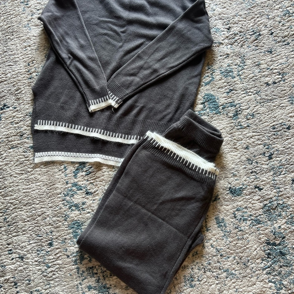 Gray Sweater and Pants Set with White Trim